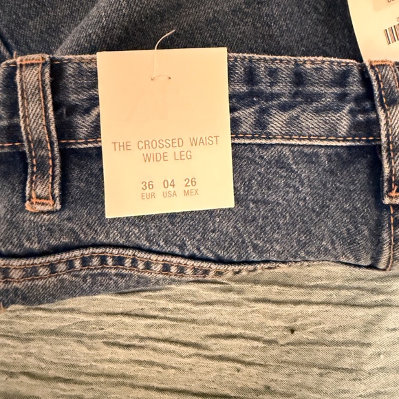 Cross Waist Wide Leg Jeans - Picture 4 of 6